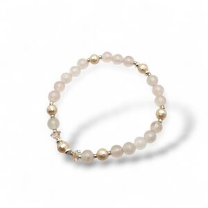 Elegant Pearl and Crystal Bracelet